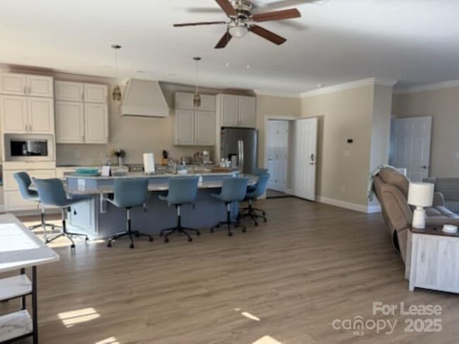 Building Photo - 4897 Kiser Island Rd