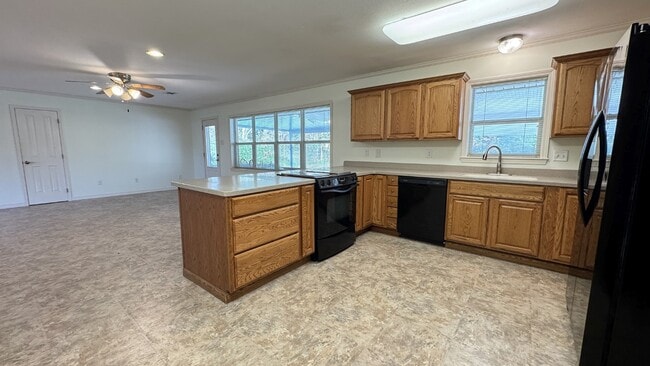 Building Photo - 2706 Jersey St