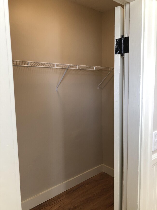 Building Photo - 7 Plantation St