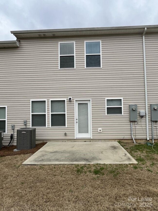 Building Photo - 3616 Danvers St