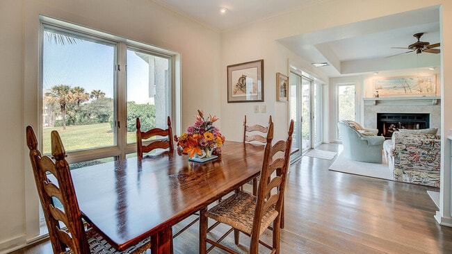 Building Photo - 38 Leeward Ct