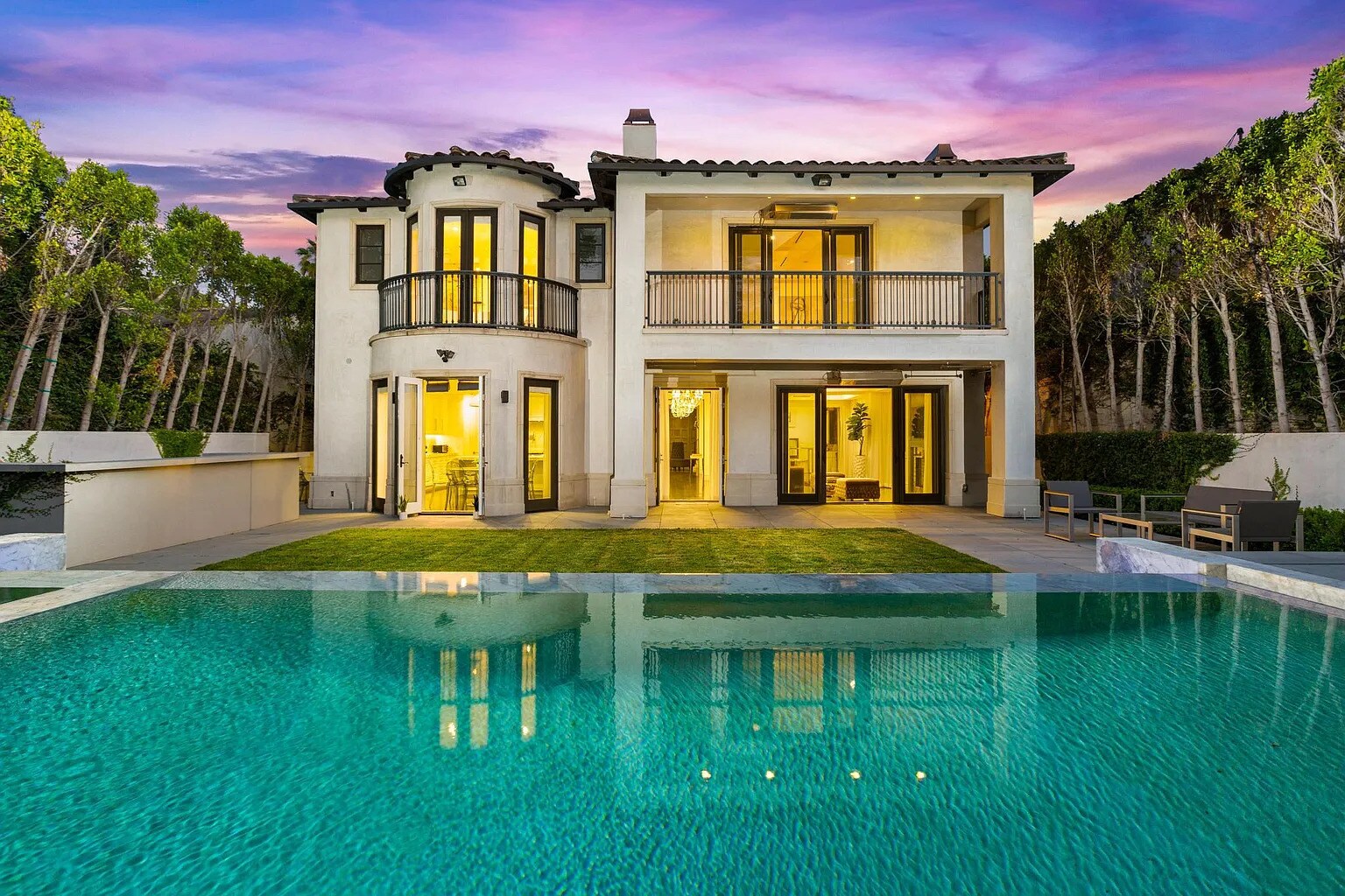 Building Photo - 12267 San Vicente Blvd