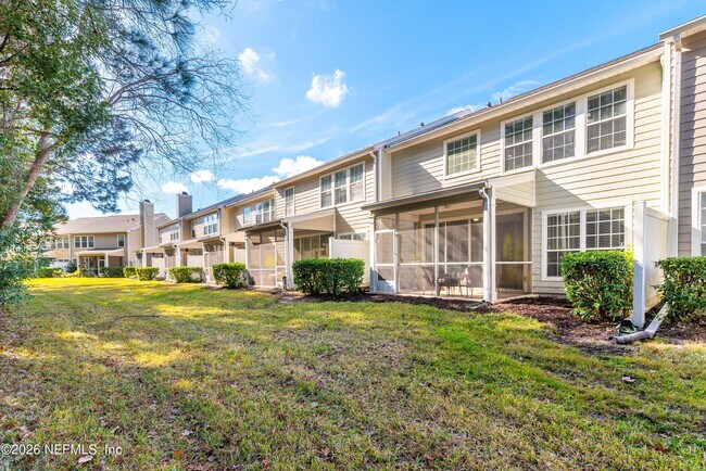 Building Photo - 3897 Lionheart Dr