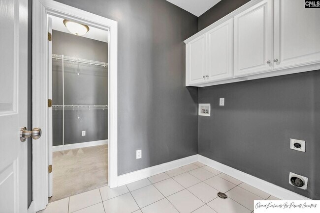 Building Photo - 120 Pinehurst Ct
