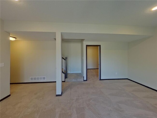 Building Photo - 1341 Meadow Ln