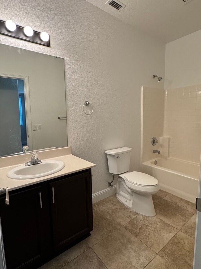 Building Photo - Nicely updated Rocklin home! A must see!