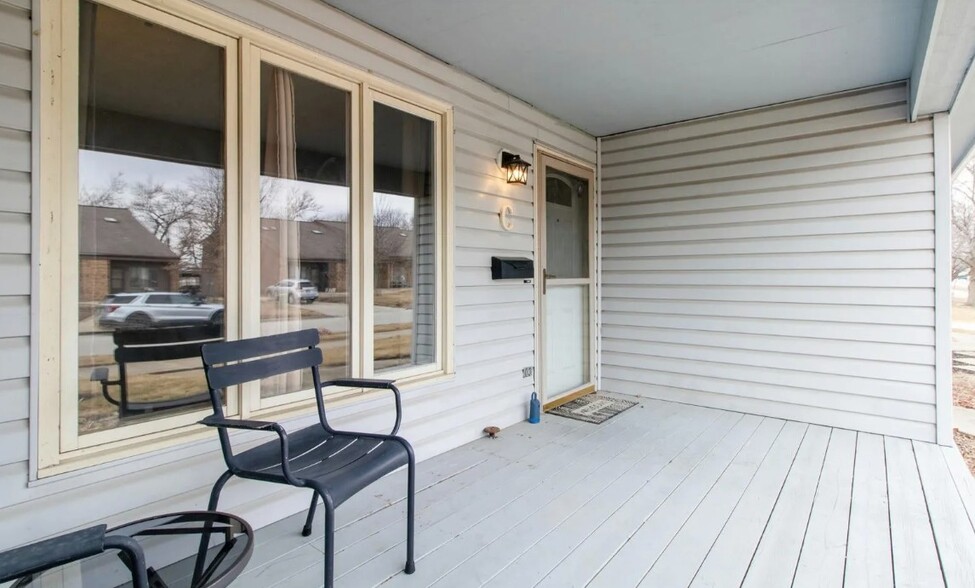 Building Photo - 1709 Rockingham Dr