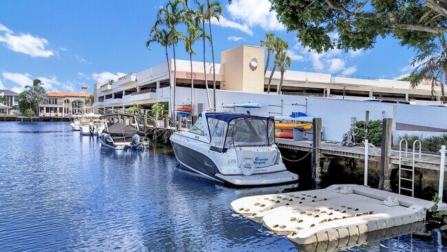 Building Photo - 899 Jeffery St