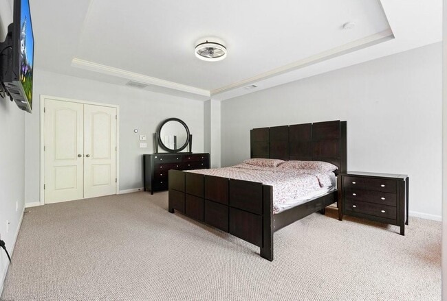 Building Photo - 3888 Fairhill Point