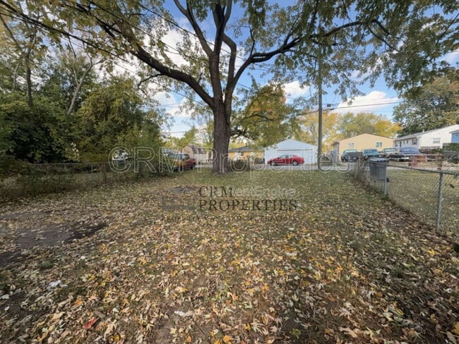 Building Photo - 1528 E Gimber St