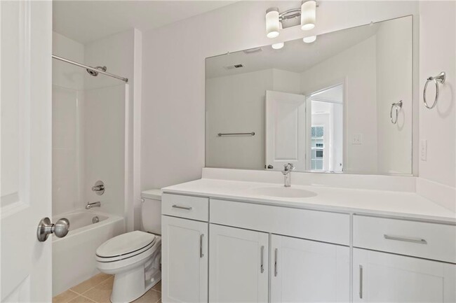 Building Photo - 15320 Oasis Sun Aly