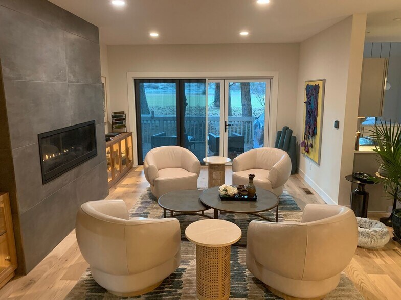 Building Photo - 60733 Willow Creek Loop