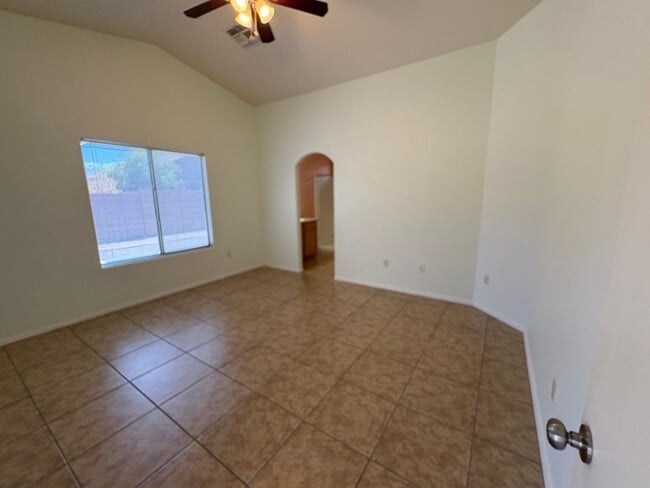 Building Photo - 4 bedroom two bath close to Cienega High S...