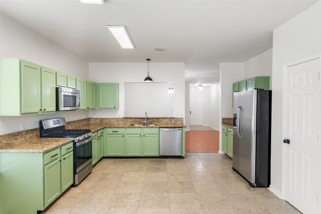 Building Photo - 923 Shirefield Ln