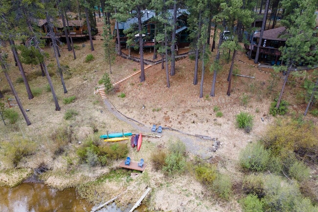 Building Photo - 17028 Cooper Dr