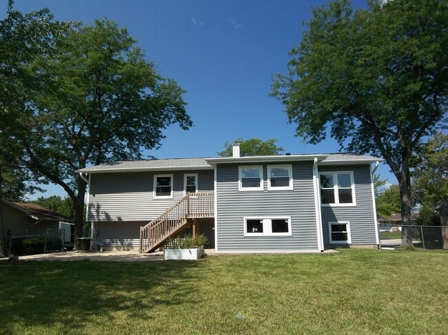 Building Photo - 3835 Winston Dr