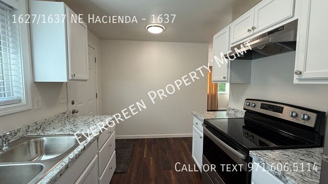 Building Photo - Modern 2BD/1.5BA Home with Fireplace, Deck...