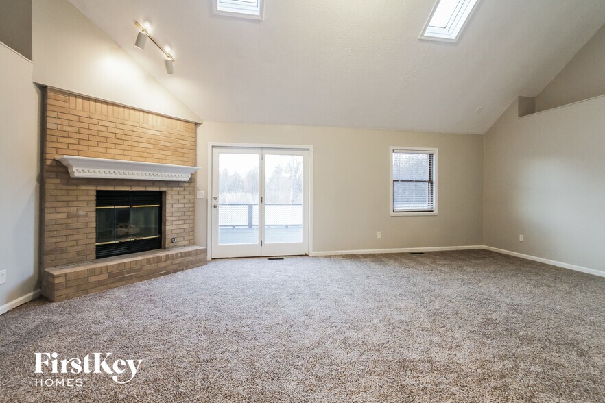 Building Photo - 6116 Buck Blvd