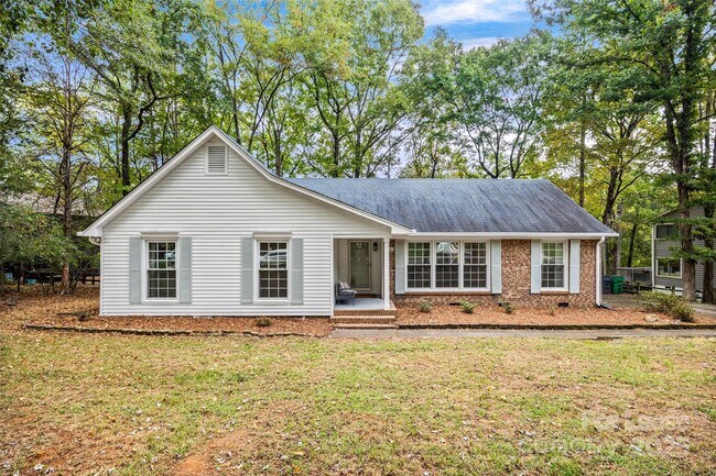 Primary Photo - 7601 Robin Crest Rd