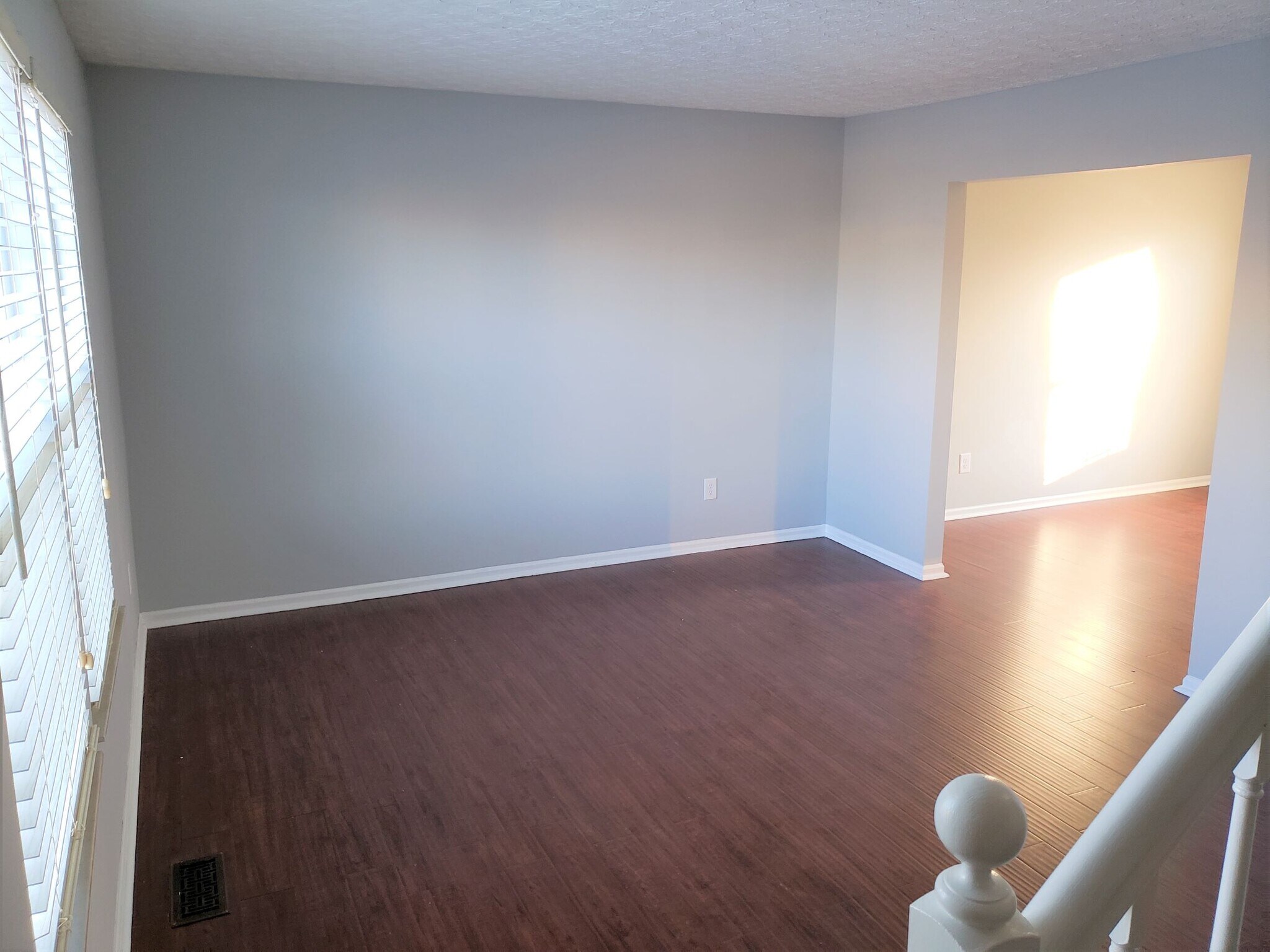 5 Jarrow Formal Living Room 1 sm - 2193 Jarrow Dr