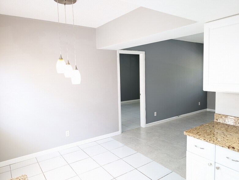 Dining Alcove - 2451 NE 49th St