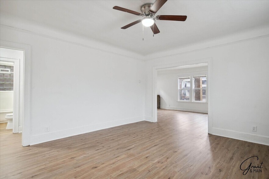 Building Photo - 2433/2435 Pasadena St. -  Missouri Residential Rentals LLC