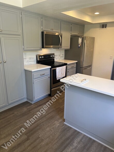 Building Photo - 44168 Village 44
