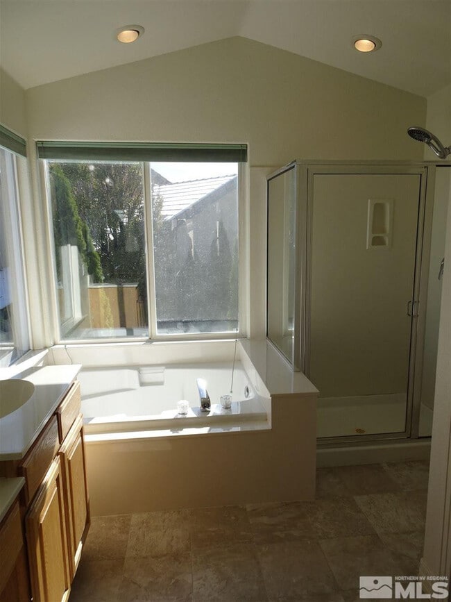 Building Photo - 7021 Heatherwood Dr