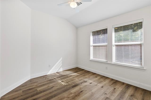 Building Photo - 3309 Willow Springs Dr