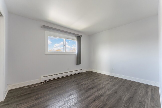 Building Photo - 1003 Argyle St