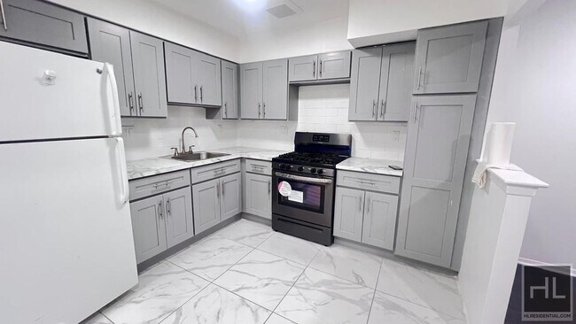 Primary Photo - GUT RENOVATED VERY LARGE 3 BEDEROOMS W/ PR...