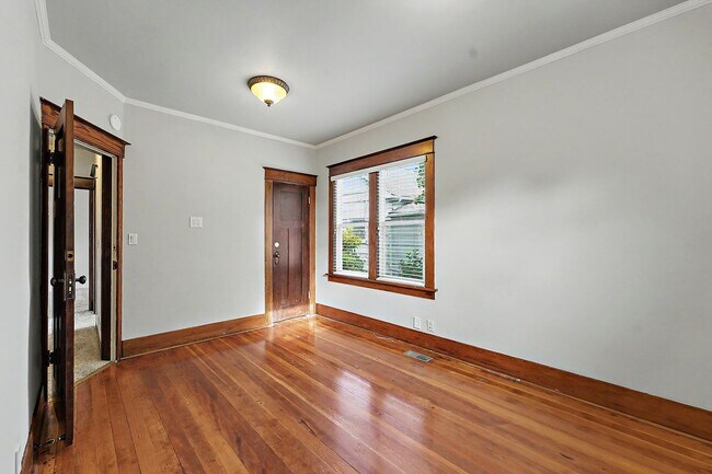 Building Photo - 2533 S M St