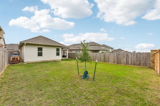 Building Photo - 6403 Principale Dr
