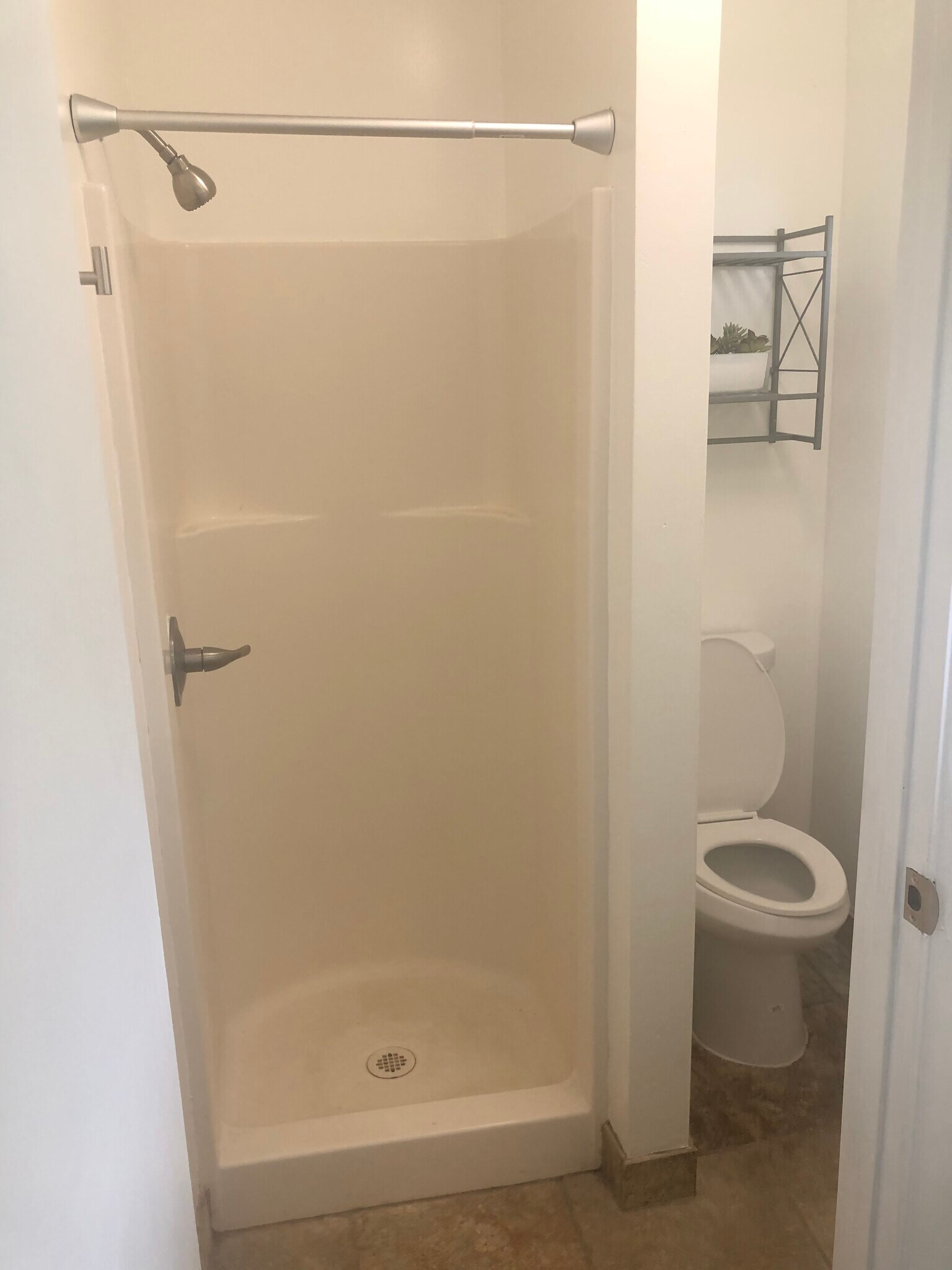 Building Photo - 45-553 Ualani Pl