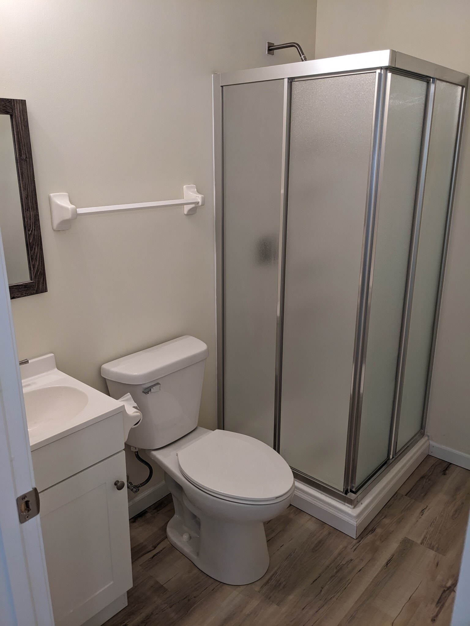 bathroom 2 - 306 E Northview Ave