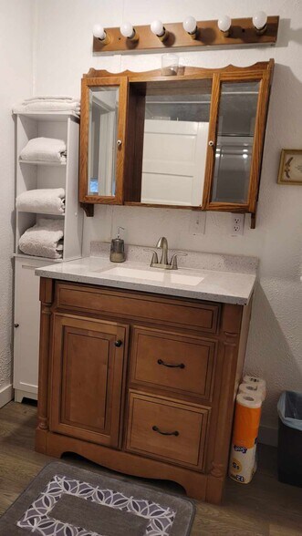 Building Photo - 505 Glover St