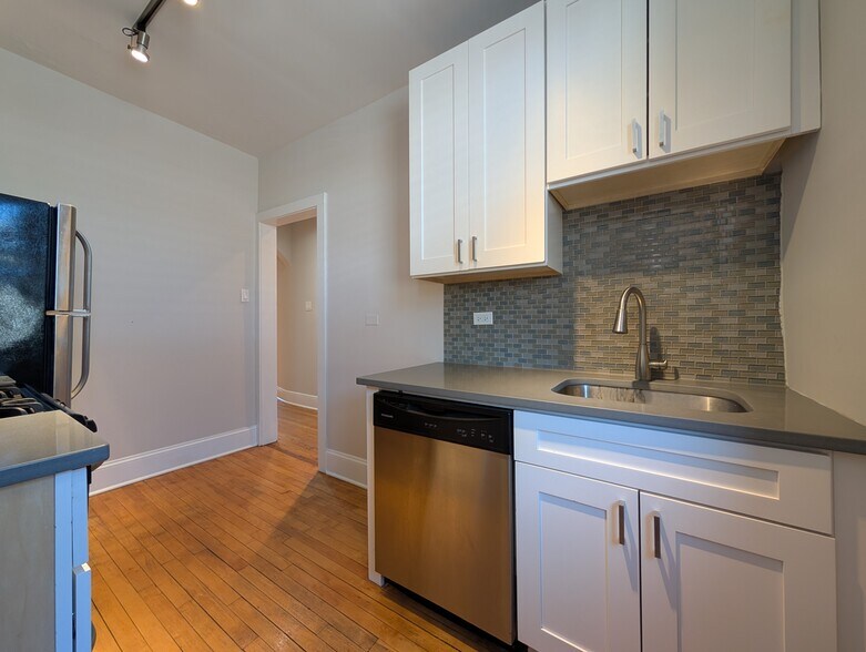 Building Photo - 2329 N Rockwell St