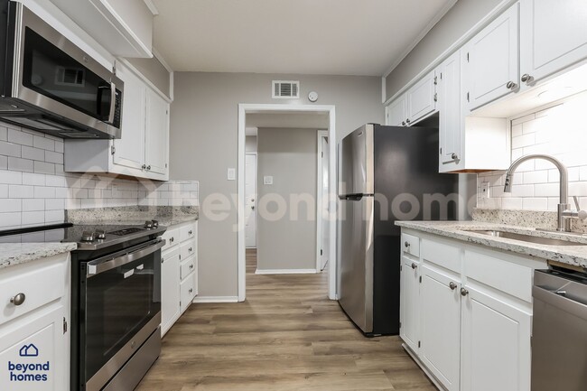 Building Photo - Beautifully 3 Bedroom 2 Bathroom Home in Maumelle - Ready for you to Move-In!