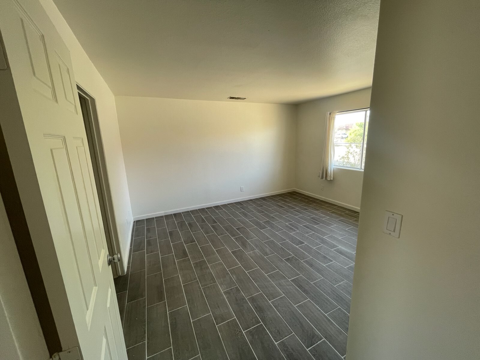 Building Photo - 6686 Palo Verde Ave