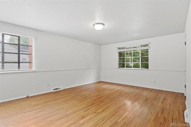 Building Photo - 2912 Drakestone Dr