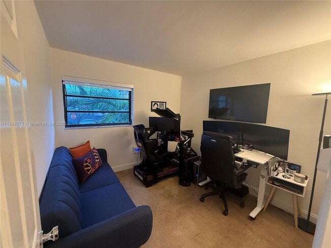 Building Photo - 4708 SW 67th Ave