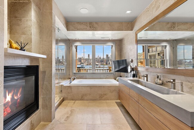 Building Photo - 33 Regency Pl