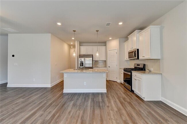 Building Photo - 212 Station Overlook Dr