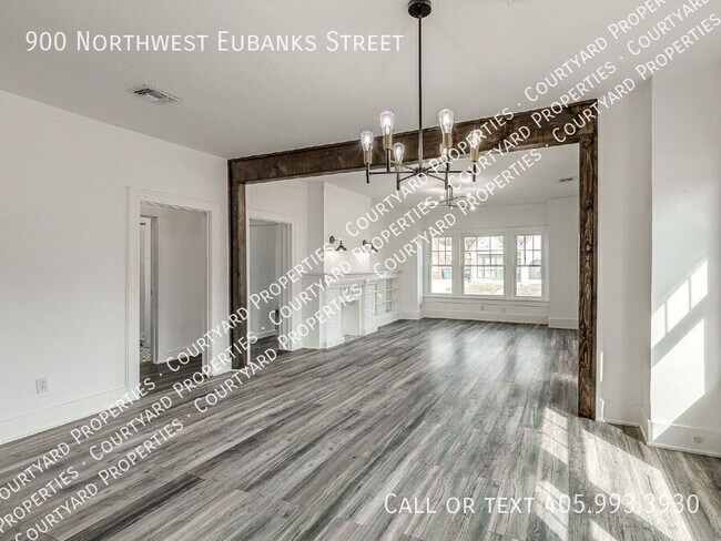 Building Photo - 900 NW Eubanks St
