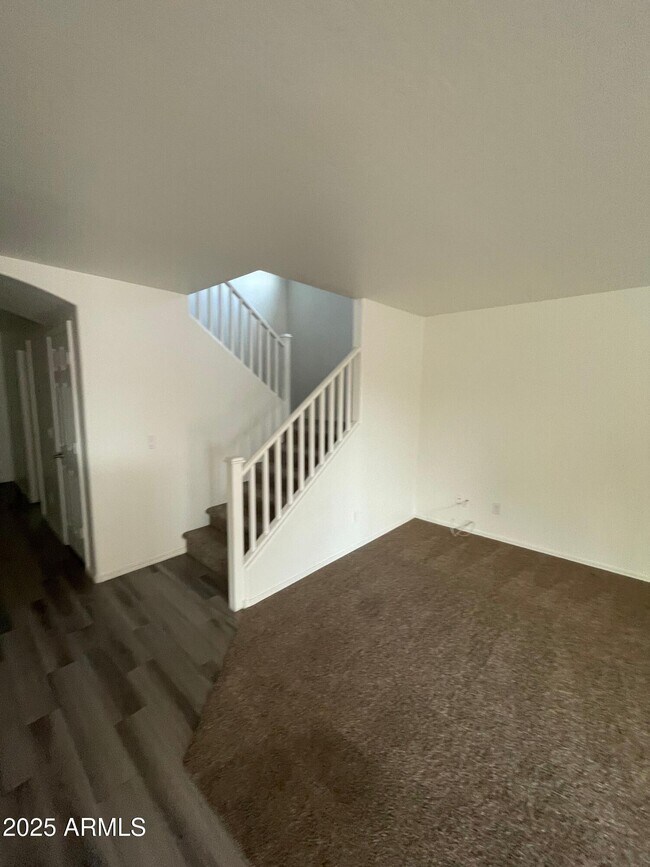 Building Photo - 5707 S 31st Dr