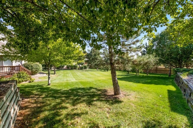 Building Photo - Spacious Patio Home 3 Bed 3 Bath