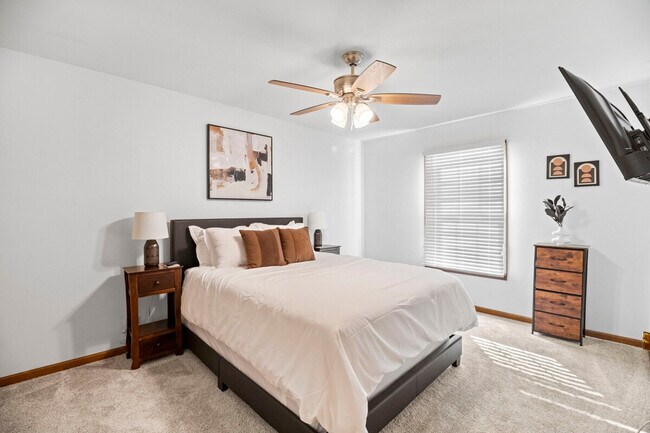 Building Photo - 308 Orchard Ln