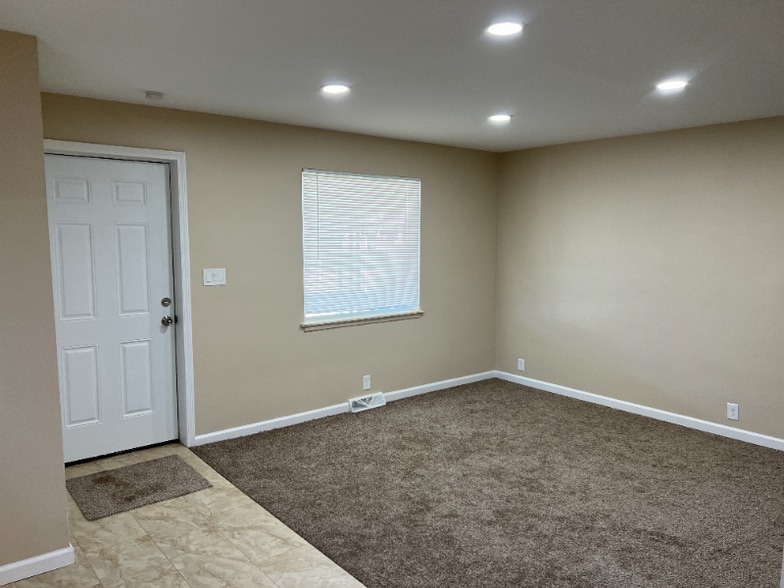 Building Photo - 3588 Toepfer Rd