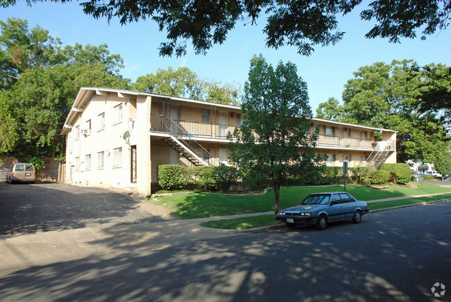 Building Photo - Lakewood Apartments