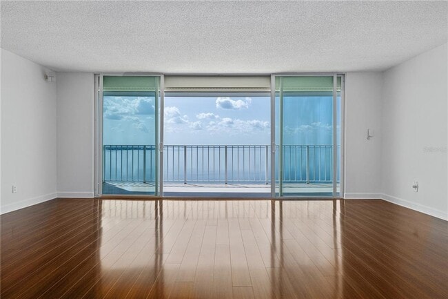 Building Photo - 2611 Bayshore Blvd